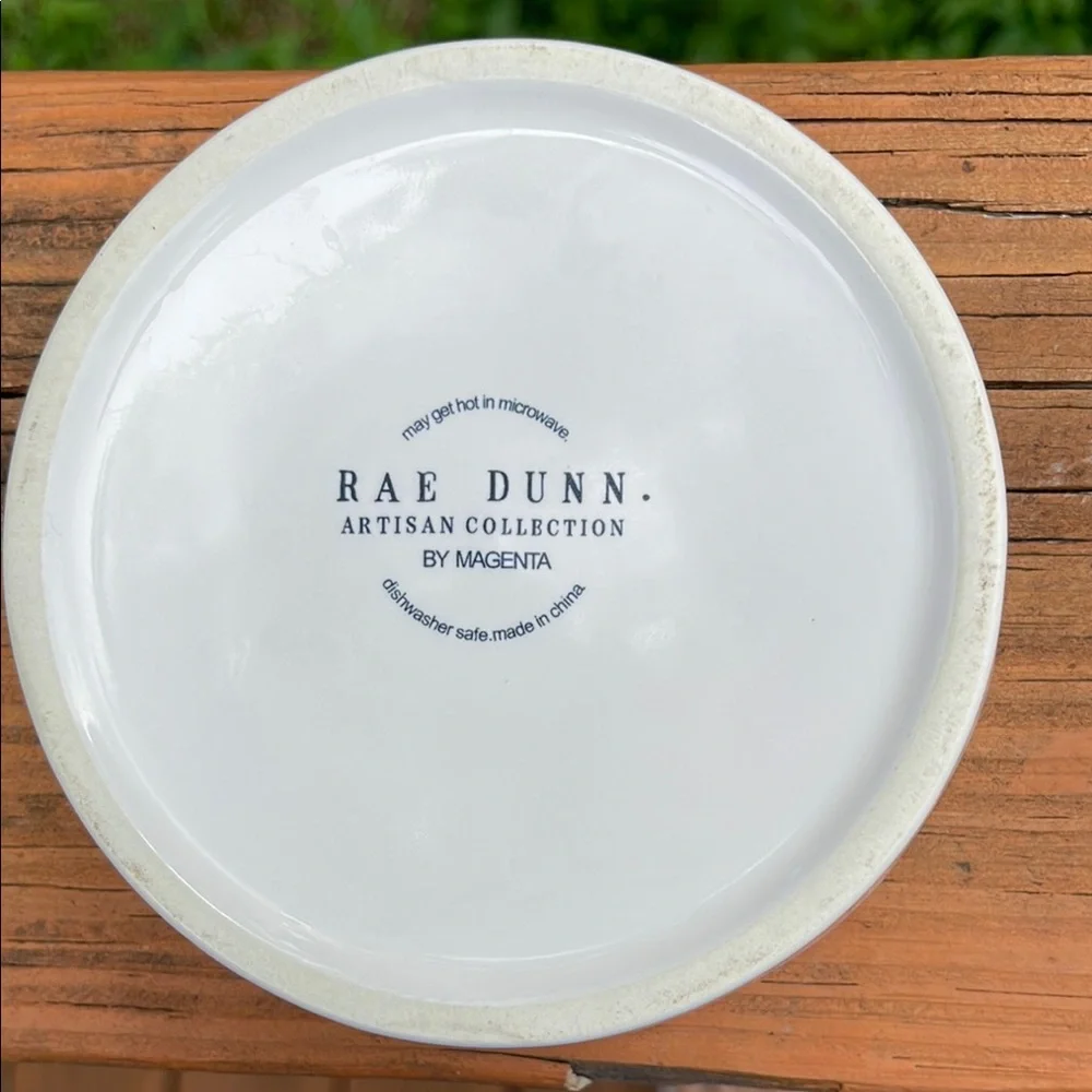 **** SOLD SOLD SOLD ****  Rae Dunn Artisan Collection Pet Bowl - Picture 2 of 4